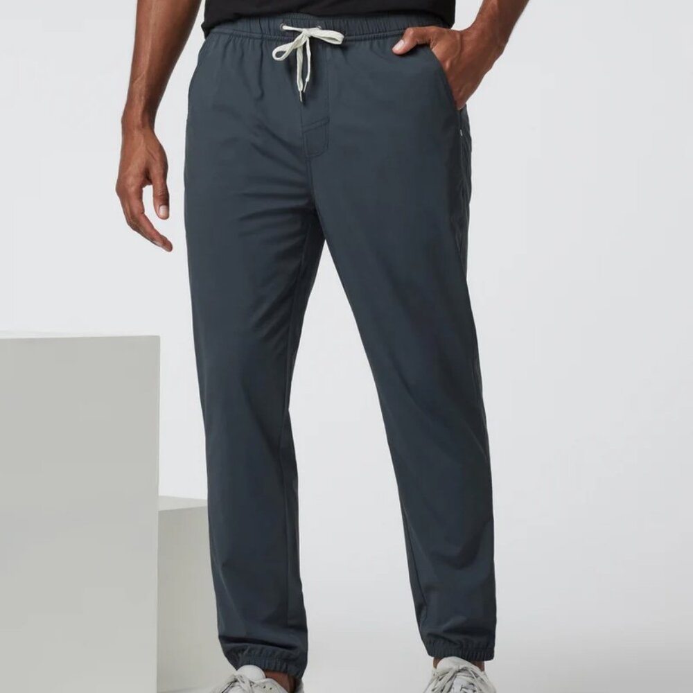 Vuori Men’s Kore Jogger Lined Charcoal Athleisure, Workout Comfort Men Medium